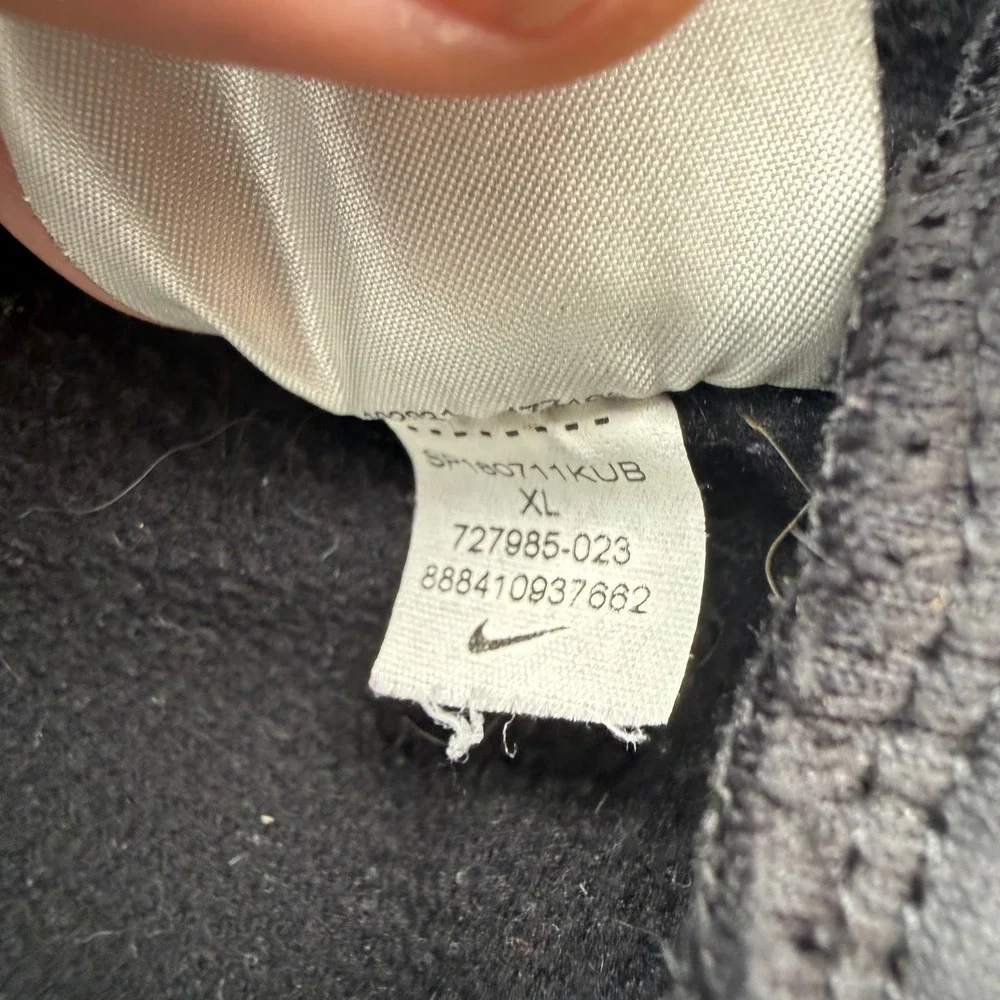 Nike Therma-FIT Maine Black Bears Basketball Full Zip Hoodie 727985-023